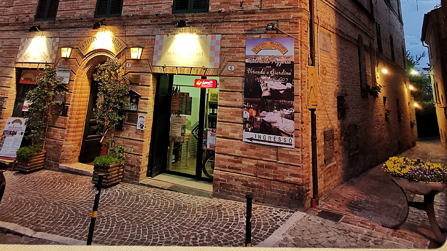 Foto di Ristorante - Risotteria - Pizzeria La Taverna dell'Artista